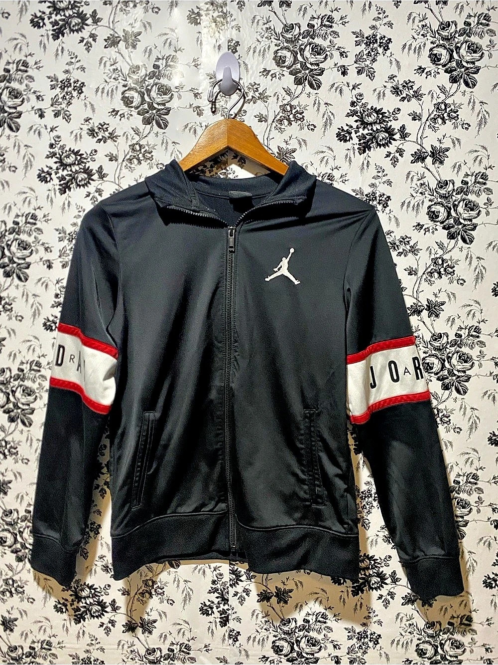 Jordan Jumpman Boys Black Red Track Jacket Size 12-13 Years